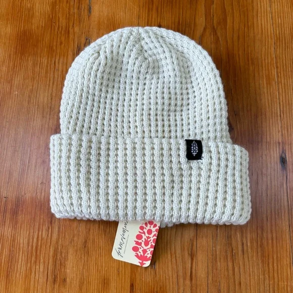 Free People Movement Winter White Cool Down Beanie acrylic hat warm soft cream - Picture 6 of 10
